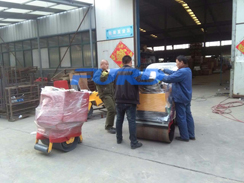 福瑞得機械座駕壓路機，手扶壓路機包裝發(fā)貨