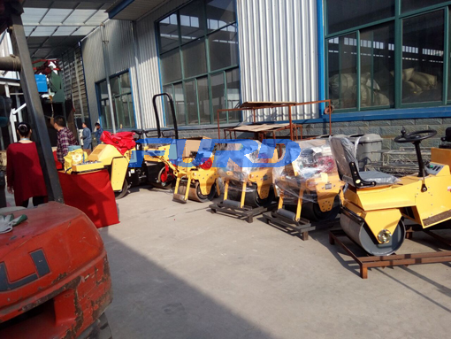 福瑞得機械座駕壓路機，手扶壓路機，小型灌縫機，井蓋切割機及時發(fā)貨